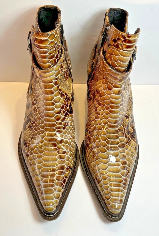 Botas para mujer 7,5 Donald J. Pliner Western Couture con estampado de serpiente en punta y cremallera al tobillo Foto 3 de 4