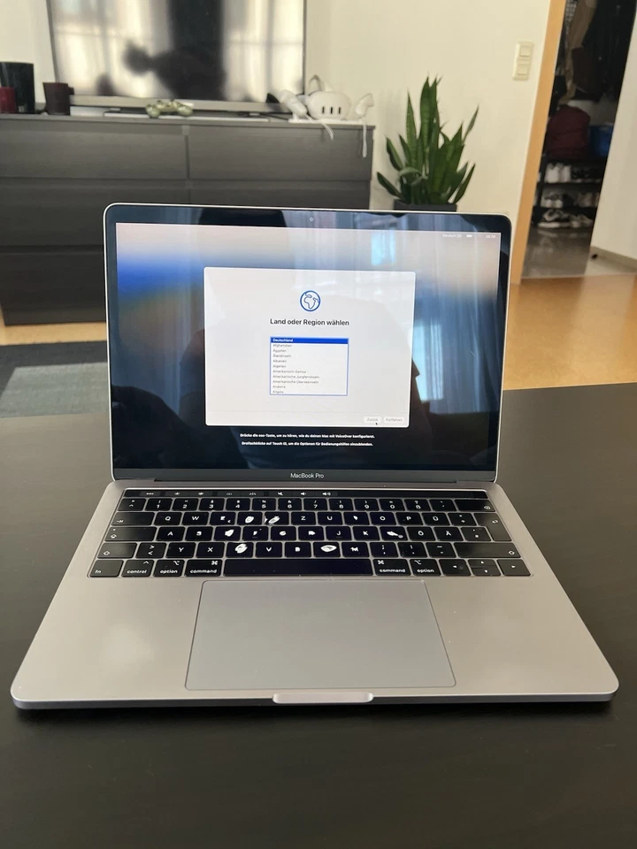 Apple MacBook Pro 13,3 Zoll (256GB SSD, Intel Core i5, 2,3GHz, 16GB RAM)ohne OVP - Bild 2 von 4