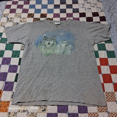 * Vintage Natural Wonders Wolf Nature T Shirt Thrashed Size Large Gray