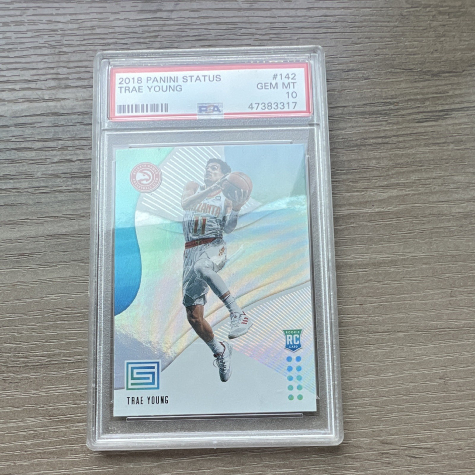 2018-19 Panini Status Rookies 1 Trae Young #142 PSA 10 Rookie Atlanta Hawks