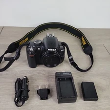 Nikon D3000 10.2MP Digital SLR Camera Body Battery Charger lot Euro Plug Strap