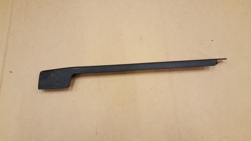 VW GOLF JETTA MK2 Rechte Fahrerseite Sitzschienen Abdeckung Blende 191881088A