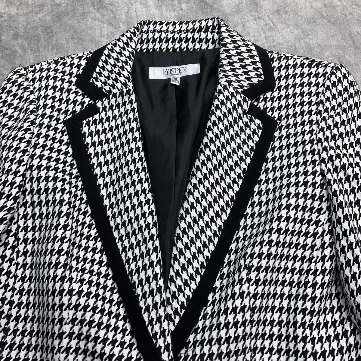 Kasper black and shop white jacket