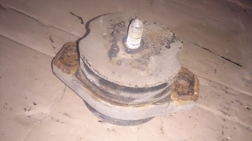 VW T4 1.9D 70X0A Getriebelager Motorlager Halter Träger 701399201