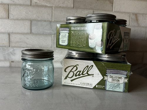 Barattolo BALL HALF 1/2 PINTA AQUA BLUE MASON - "Collector's Edition" 4 confezioni nuovo con - Foto 1 di 9