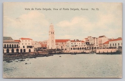 Ponta Delgada Azoren Hafen und Uhrturm Blick