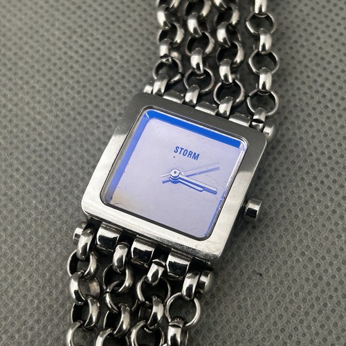 Storm Parisian Damenuhr S. Stahl Silber Quadrat Lila Zifferblatt Kette Neu Batt Sehr guter Zustand