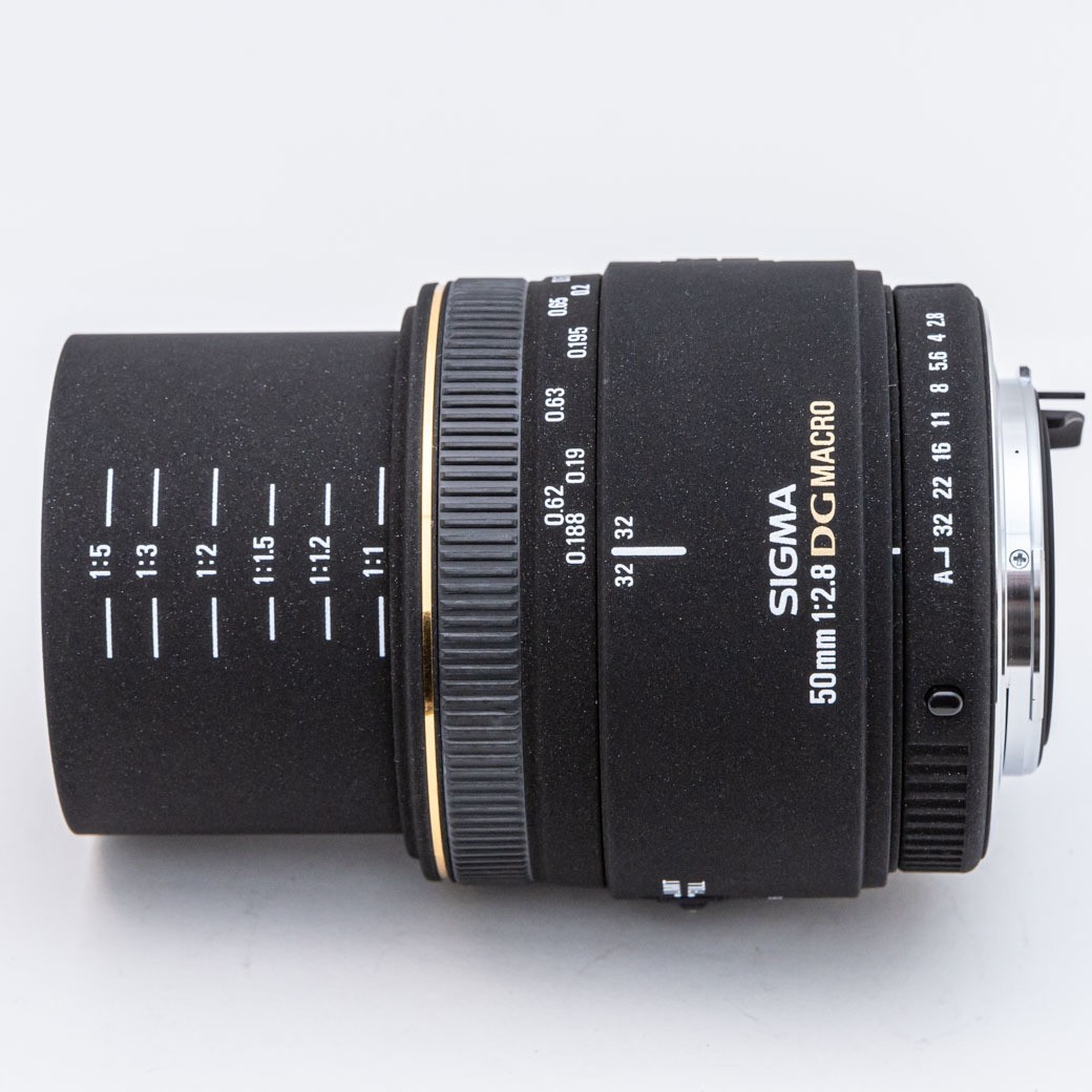 Sigma 50mm F2.8 EX DG Macro Lens for Pentax DSLR with Hood