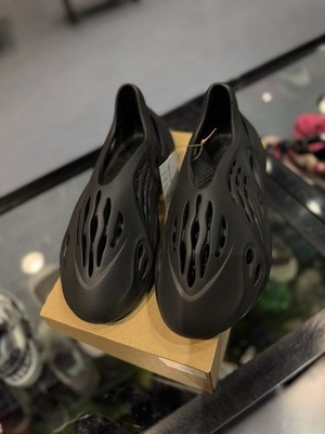 美品  YEEZY FOAM RUNNER Onyx HP8736 Adidas YEEZY YZY FOAM RNR Onyx HP8739 Black Foam Runner Men Size