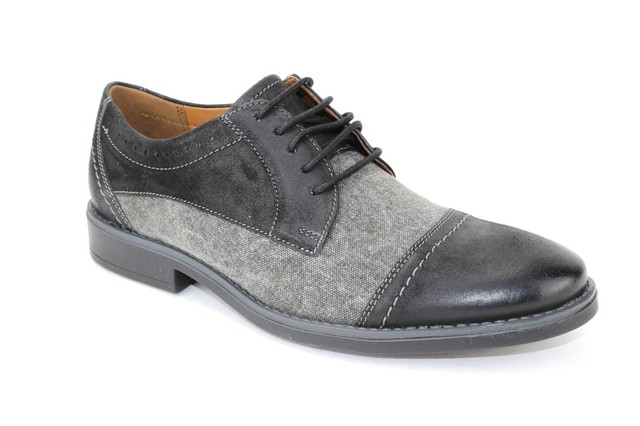 clarks black oxfords