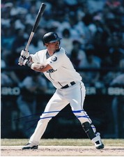 FRANKLIN GUTIERREZ  SEATTLE MARINERS   ACTION SIGNED 8x10