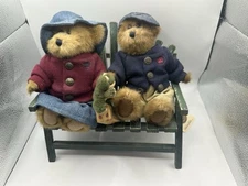 Boyd’s Bears Catskill Cozy Bunch Bears And Bench W/ Tags 