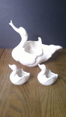 vintage MCM Hull Pottery Ivory 1 white large & 2 baby swan planters         Z103