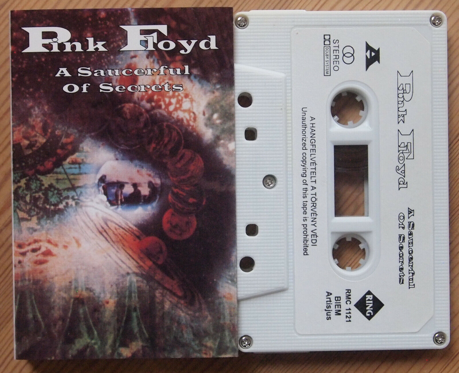 PINK FLOYD - A SAUCERFUL OF SECRETS (RING RMC1121) MEGA RARE HUNGARY CASSETTE!