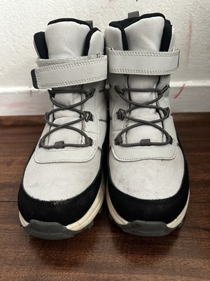 Target Unisex Kids Gray Black Winter Boots Size 4 Leather Textile Hook & Loop 