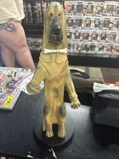 Bombay Co. "Sir Hawthorne" Basset Hound Dog Statue Wine 18" Bottle Holder