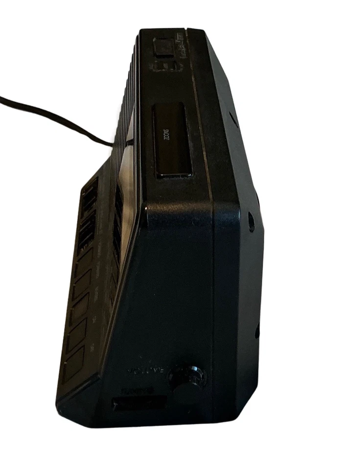 Vintage GE General Electric AM/FM Digital Alarm Clock Radio Model 7-4648B  - Image 3 of 4