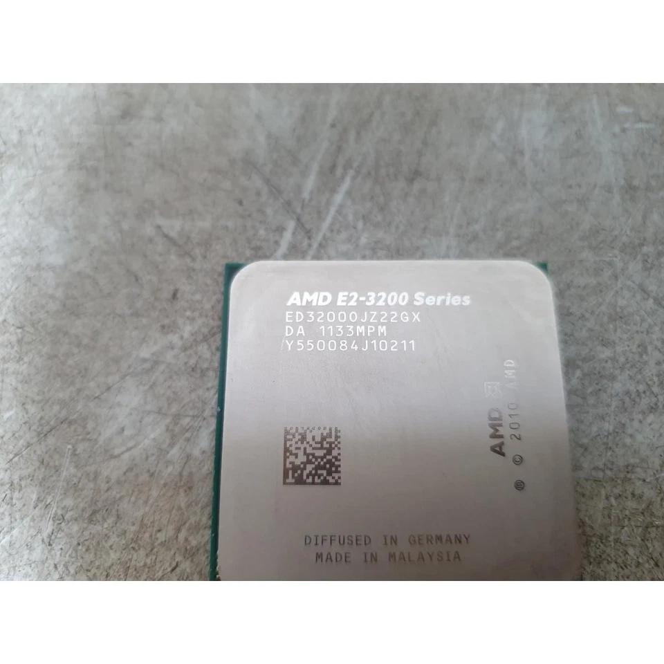 AMD E2-3200 Series ED32000JZ22GX Desktop Processor 2.4 GHz Dual-Core Socket FM1 - Image 2 of 4