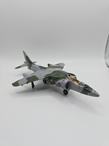 Ertl Bae Harrier II - Picture 5 of 11