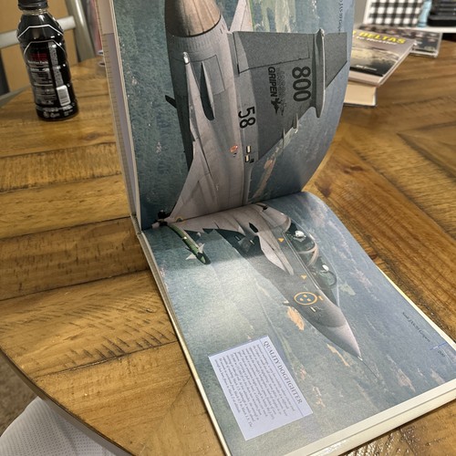 Military Jets 1945 To The Present Day Features Seven View... 2009 🔥MINT🔥 - Foto 10 di 16