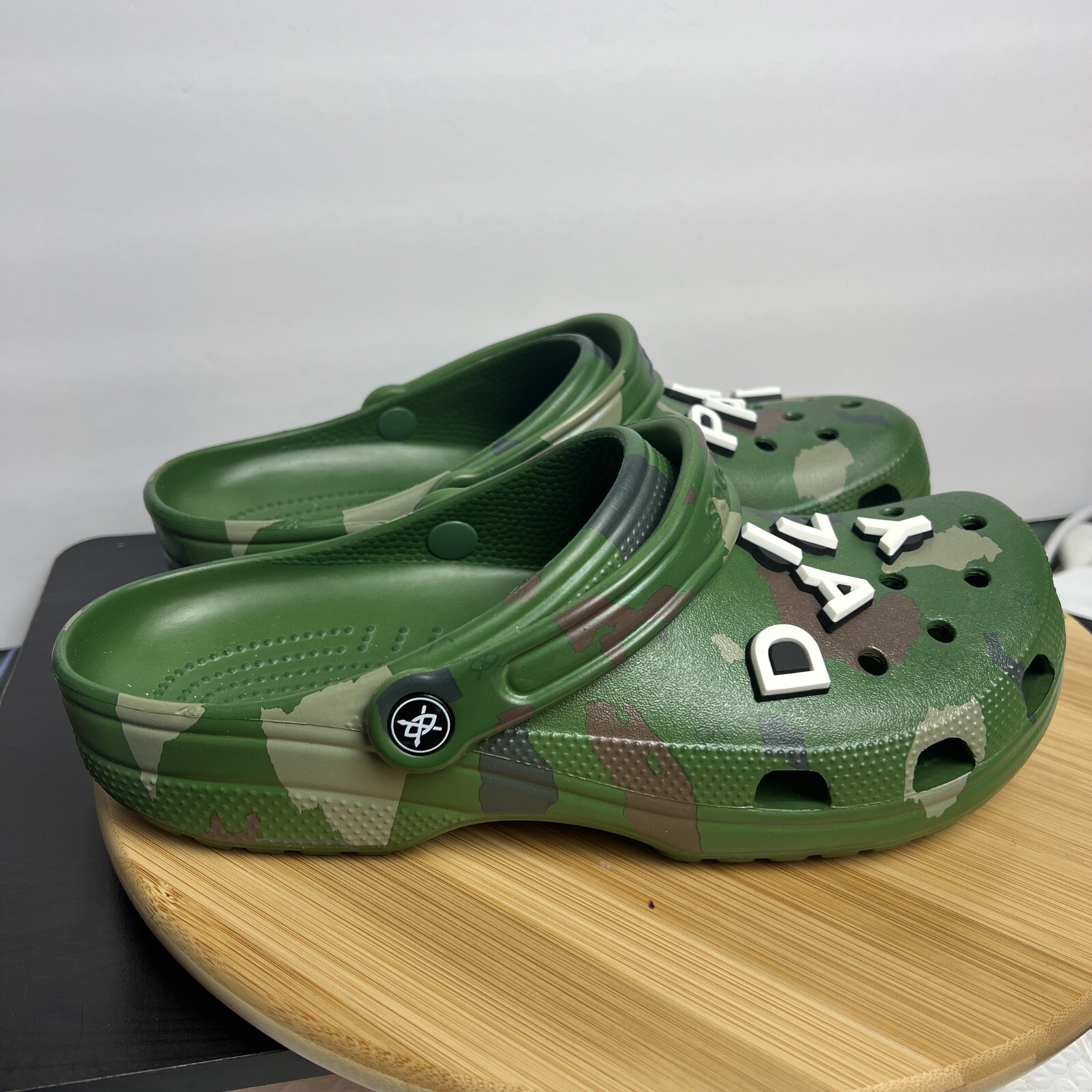 Crocs Classic Clog Daily Paper 207250-315 Men's Size 10 New image 2