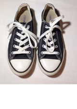 Youth Size 2 All Star Converse Shoes