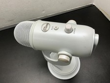 Blue Yeti Professional Multi-Pattern USB Condenser Microphone A00132