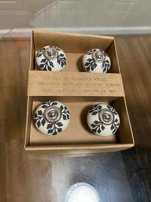Drawer Pulls~Drawer Knobs Ivory / Silver Gray Set of 4~Instant Furniture Update