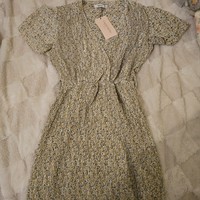  Lovely  Floral Print Dress  Size M   New