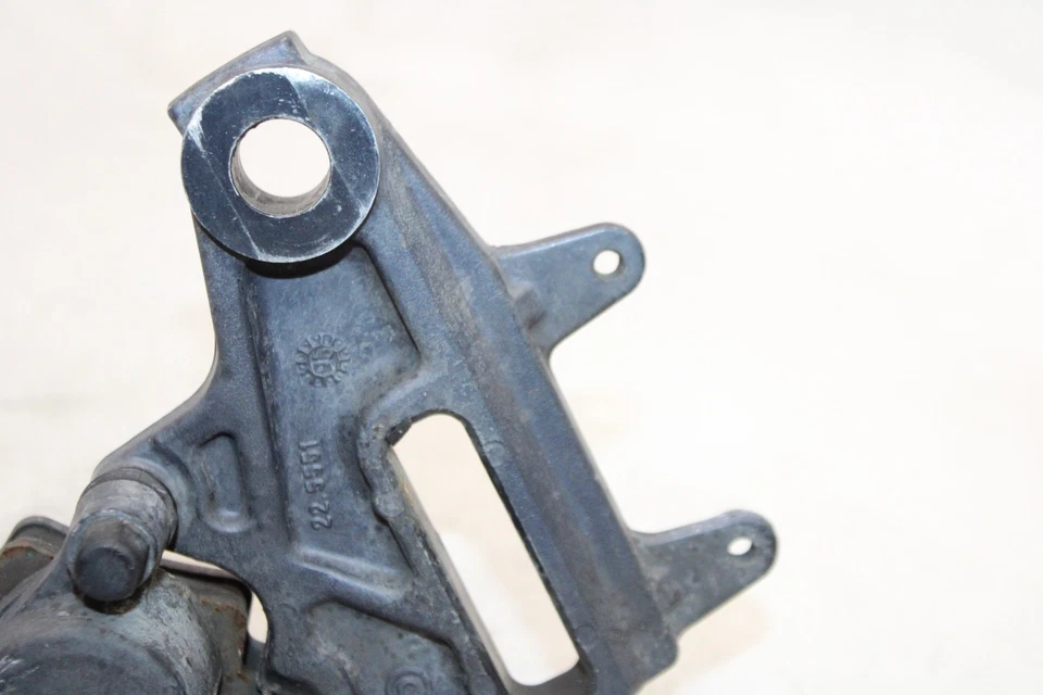 BMW F650 169 1997 OEM pinza de freno trasera con soporte de montaje Foto 3 de 4