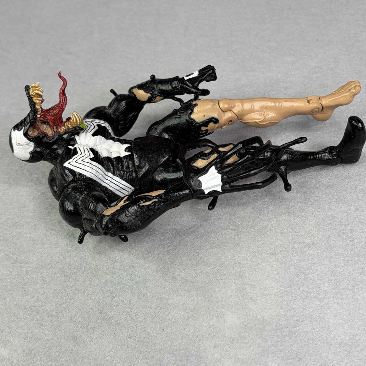 Marvel Legends Transforming Venom 7