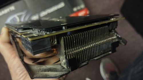 GIGABYTE AMD Radeon R9 390 8GB GDDR5 - Picture 7 of 14
