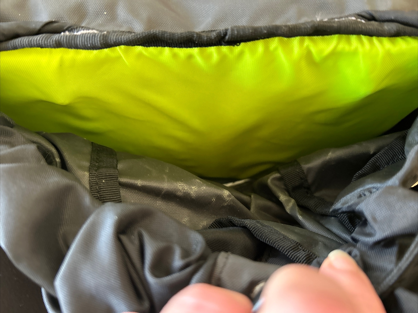 PAIR of REI Bicycle Panniers / Saddlebags Side Hanging BLACK Color uses