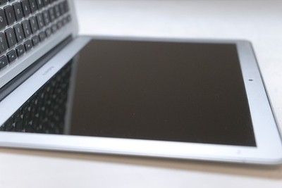 APPLE MACBOOK AIR A1466 128GB 8GB i5 1.3 GHz HD GRAPHICS 5000