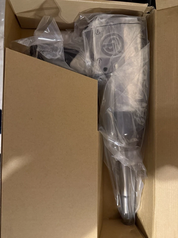 Chicago Pneumatic CP772H-6 3/4" Air Impact Wrench 2" Shank 1000 Ft-Lbs - Image 3 of 4