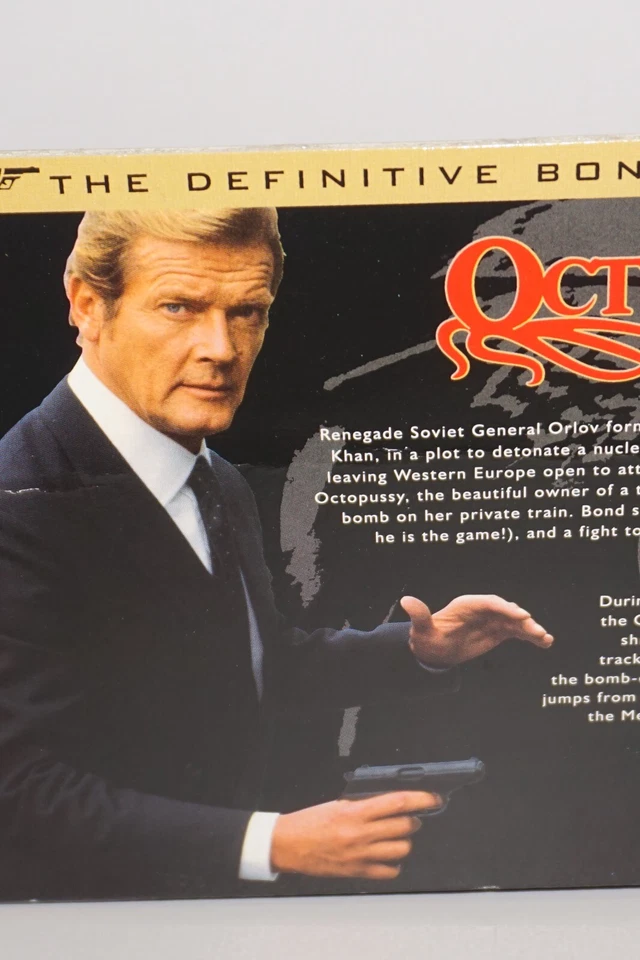 Corgi 1/36 scale 05701 - Mecedes Benz - James Bond 007 Octopussy Boxed - Image 4 of 4