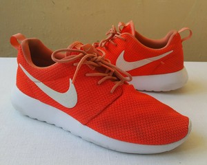 womens orange nike trainers