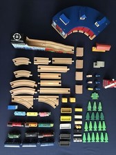 Lot of 87 Toys R Us Geoffrey Wooden Railway Brio Imaginarium Thomas the Train