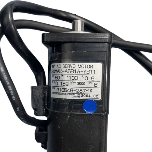 1PCS Brand NEW IN BOX Yaskawa Servo Motor SGMAH-A5AAA21 Fast Ship - Picture 1 of 1
