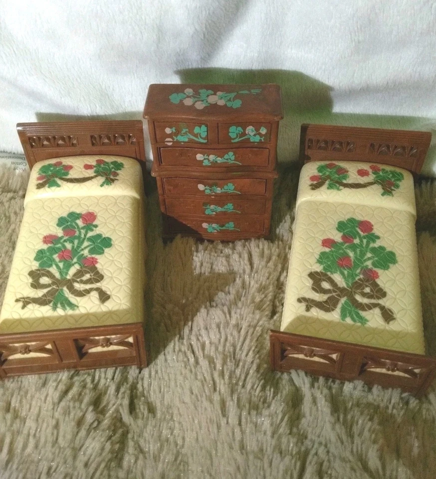 Vintage Renwal Bedset Stencil Bouquet Flower Twin Beds & Dresser Numbers B81 B85 - Image 3 of 4