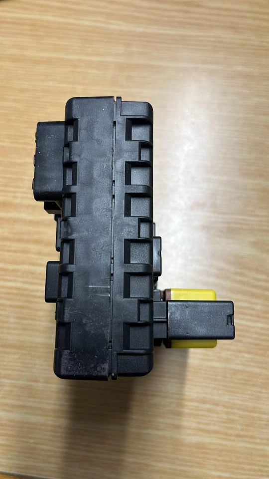 CENTRALINA PORTA FUSIBILI PER ALFA ROMEO 156 Berlina Serie (932_) (03>05) 60679 - Immagine 3 di 4