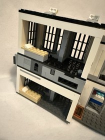 LEGO CITY: Police Station (60141) 100% Complete