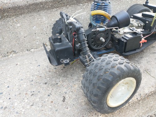 TRAXXAS 1/10 Nitro sport TRX 3.3 2wd Stadium Truck EXTRA PARTS GOOD ROLLER - Picture 8 of 17