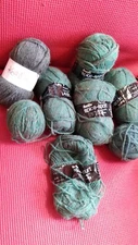BUCILLA Spice Sport Yarn green heather + KNIT PICKS Gray 330g 11.5 oz total
