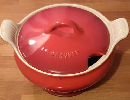 LE CREUSET  Soup Tureen  - Picture 1 of 8