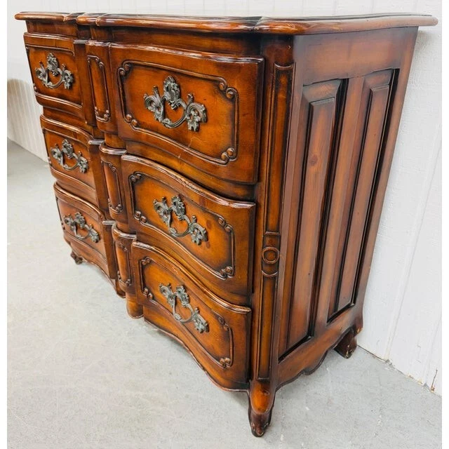 Vintage French Provincial Style 3-Drawer Bachelor Chest - Image 3 of 4