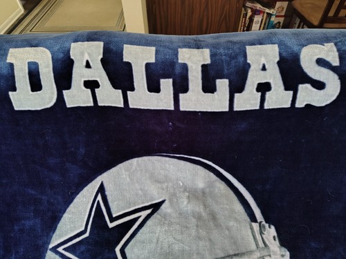 VIP No. 1 ROYAL BLANKET - DALLAS COWBOYS - MADE IN KOREA - 63" x 90" - Picture 6 of 10