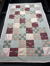 Vintage Handmade Throw quilt Patchwork Square pattern 39x58 Inches