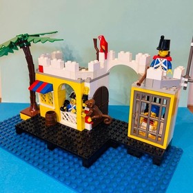 LEGO 6267 Lagoon Lock-Up Pirates Imperial Soldiers 1992
