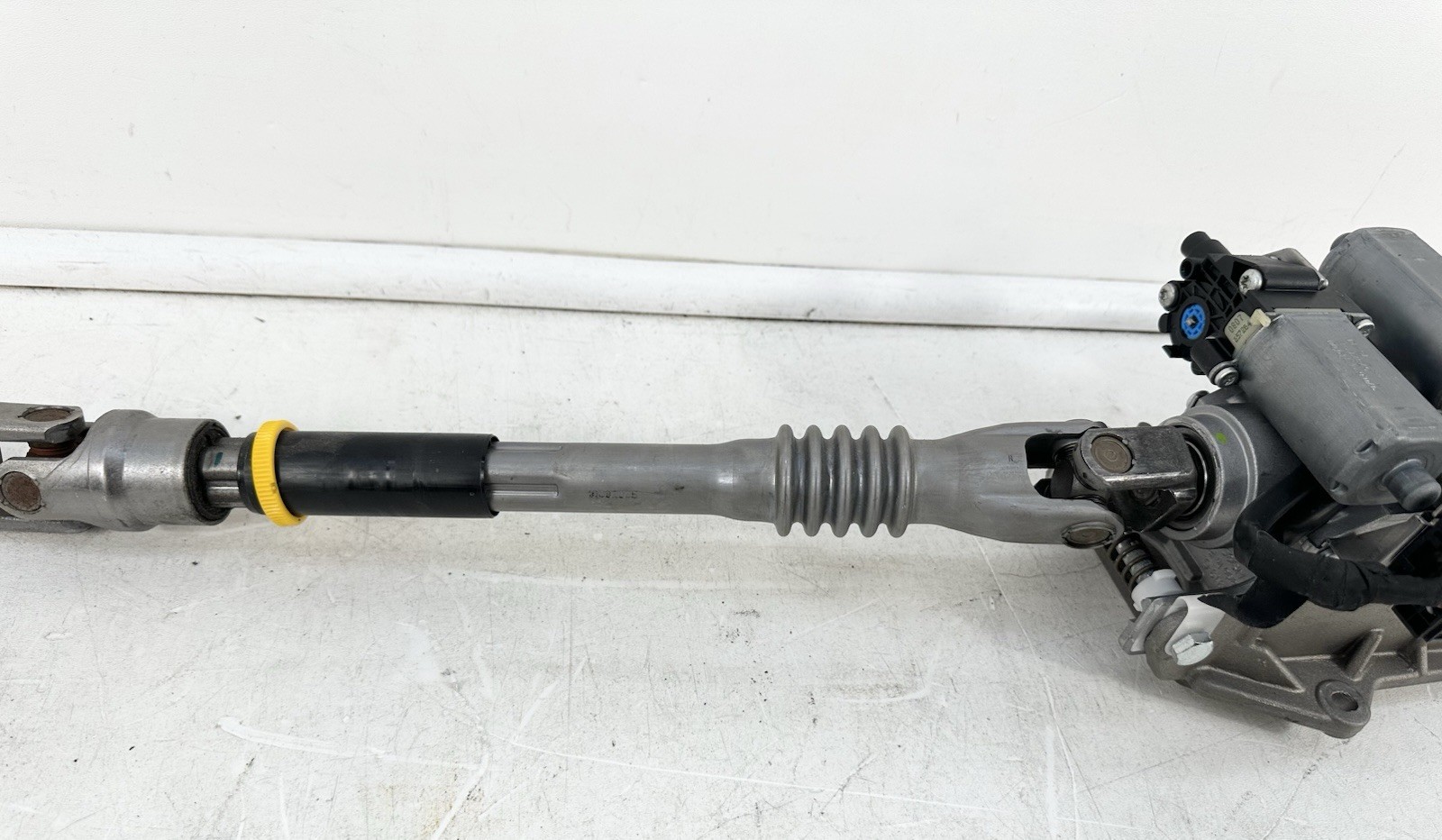 2017 17 Maserati Ghibli Steering Column Motor W/ Shaft OEM 06700317590